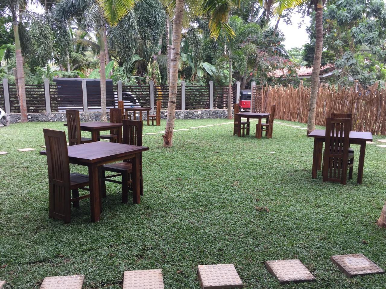 Bay Hiriketiya Hotel Dikwella Luaran gambar