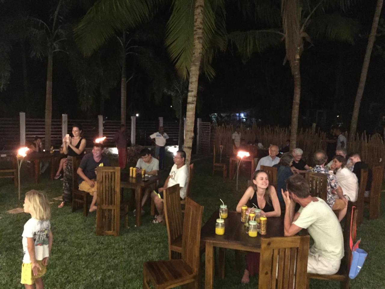 Bay Hiriketiya Hotel Dikwella Luaran gambar