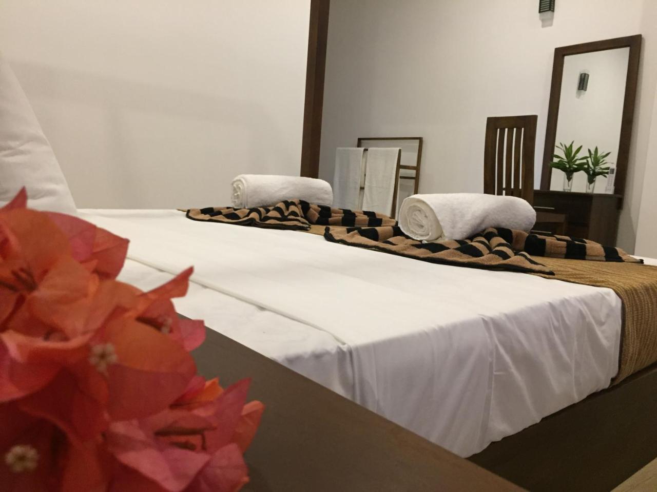 Bay Hiriketiya Hotel Dikwella Luaran gambar