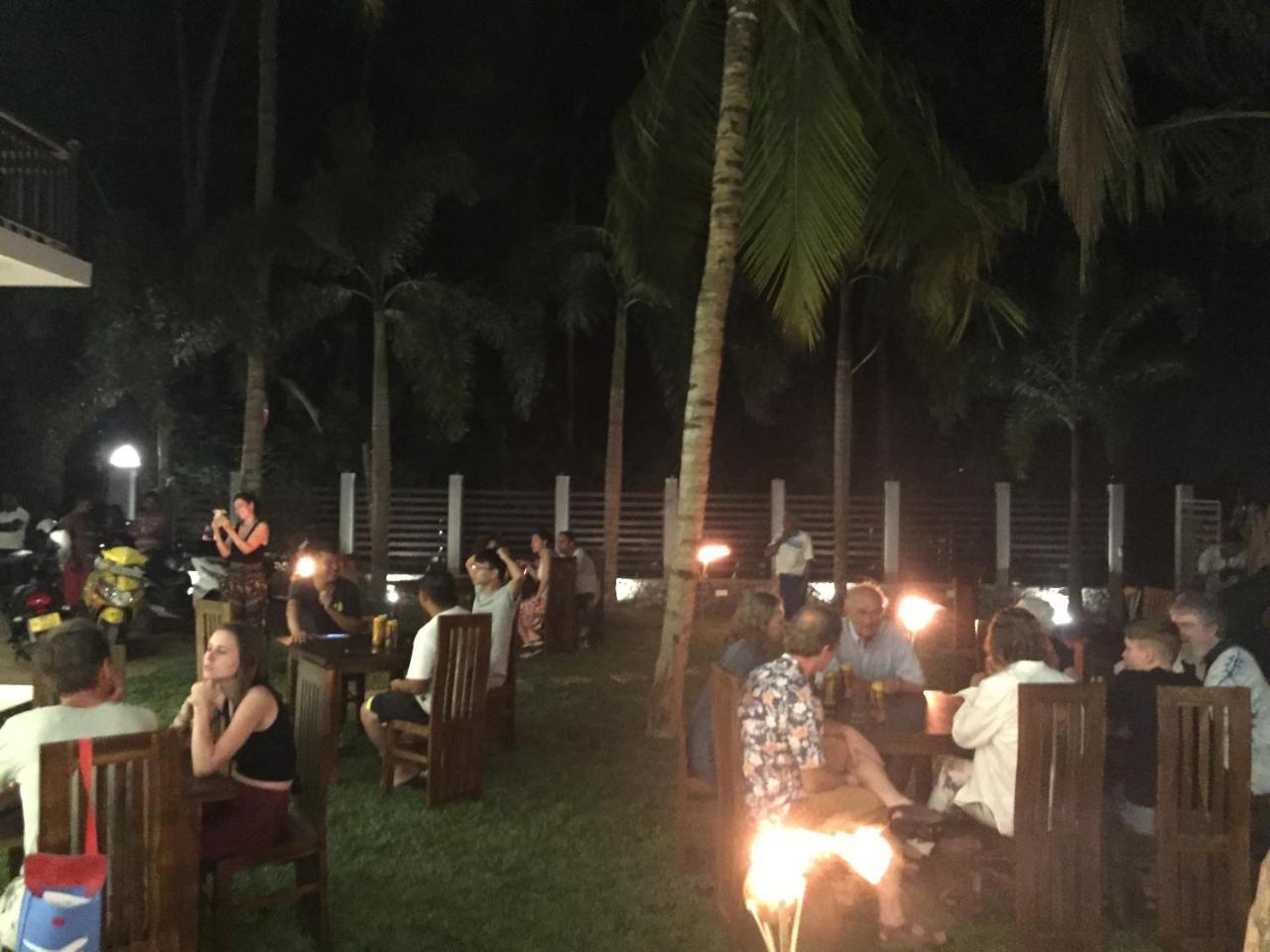 Bay Hiriketiya Hotel Dikwella Luaran gambar