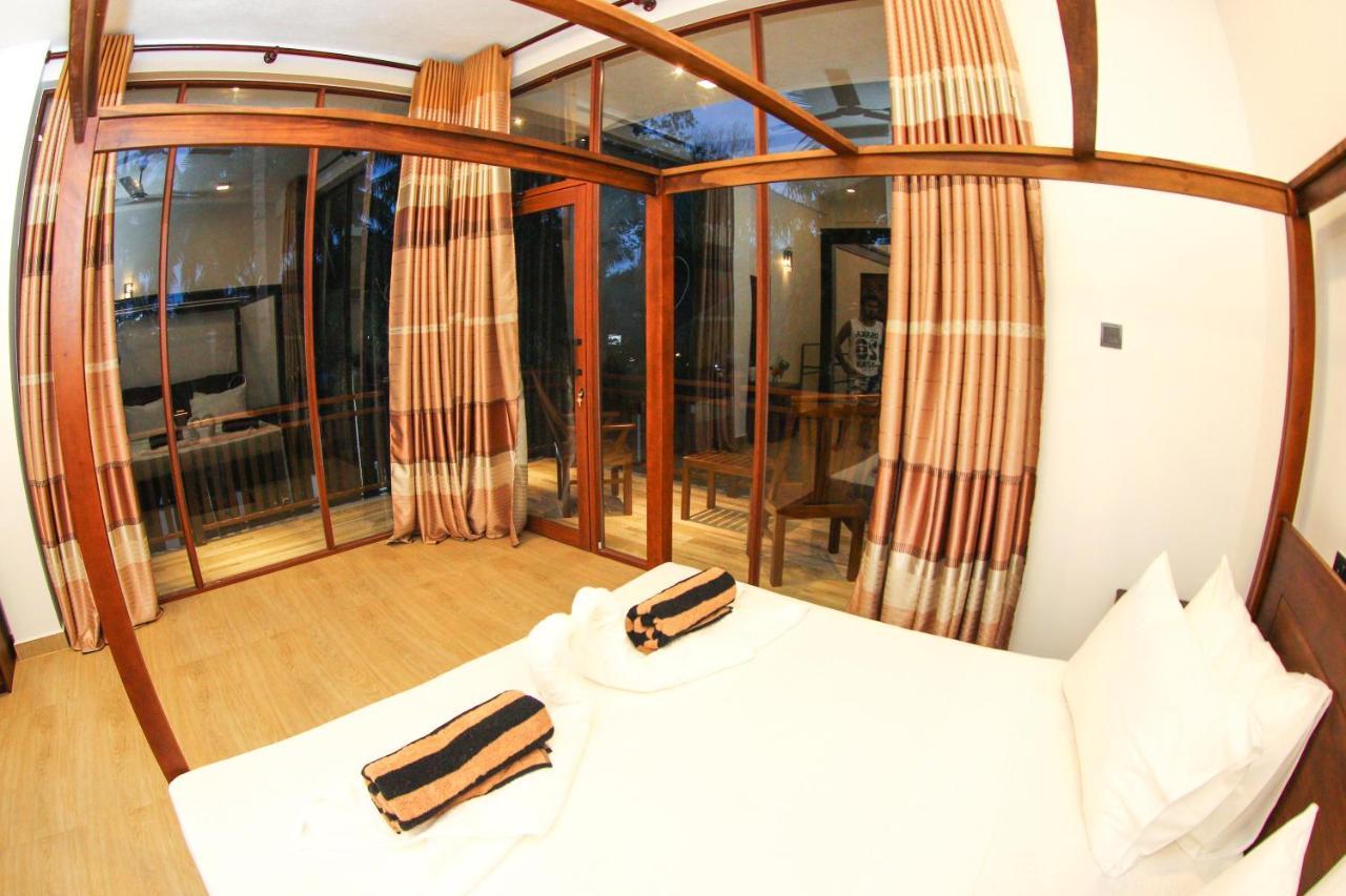 Bay Hiriketiya Hotel Dikwella Luaran gambar