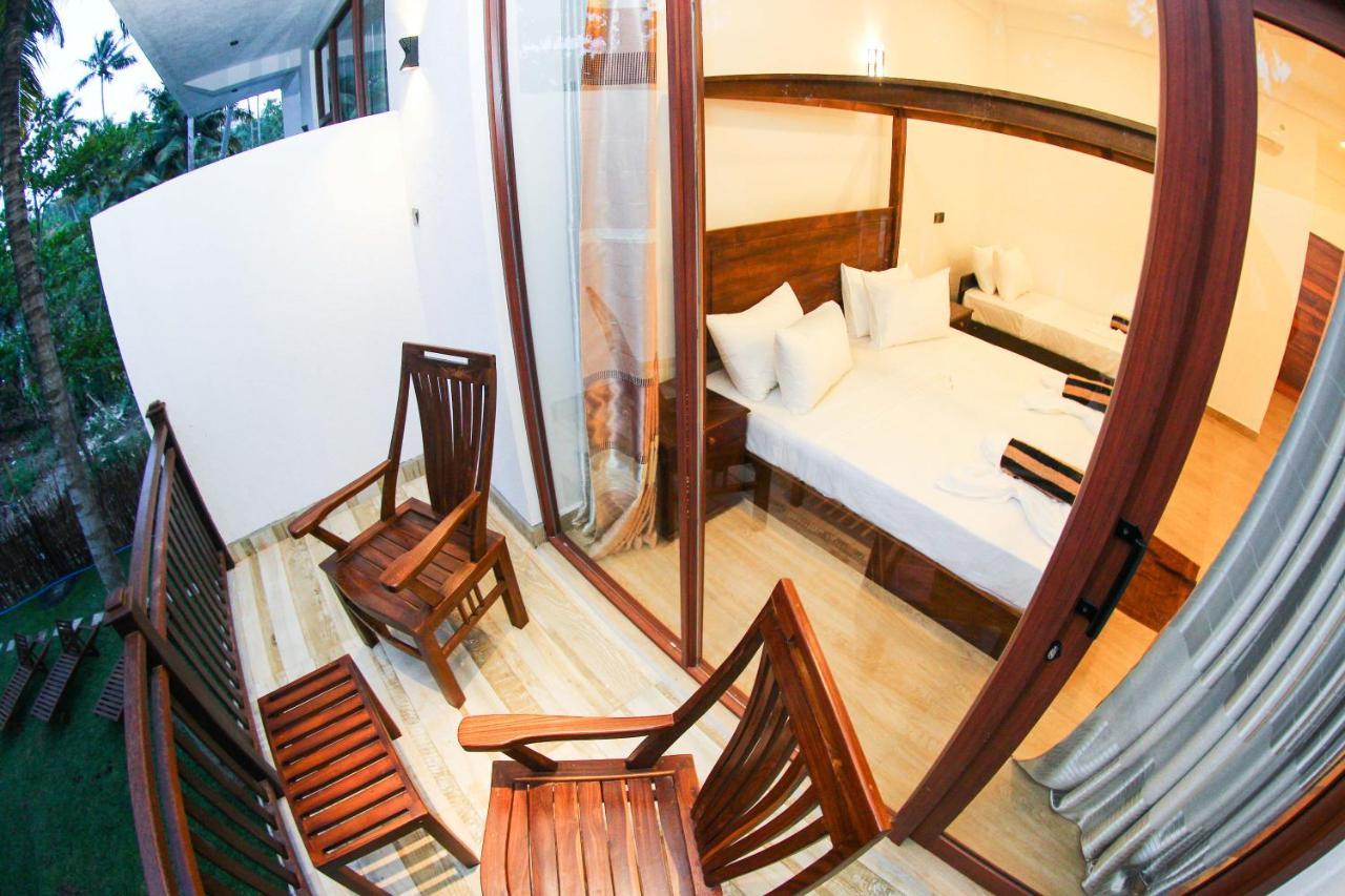 Bay Hiriketiya Hotel Dikwella Luaran gambar